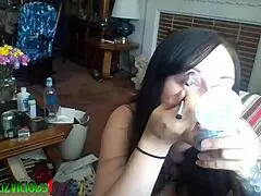 Mature Liz Vicious shows assets