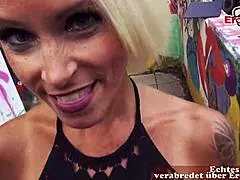 Dünne Deutsche Blonde MILF SCHLAMPE Verführt Mann zu OUTDOOR SEX Date