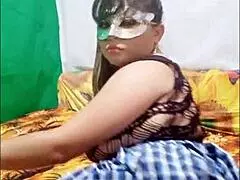 أفرك كسي الضيق للمتابعين