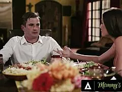 Me Dan Ganas De Follar a Mi Hermanastra en Pijama y Terminamos con Sexo Delicioso 😍