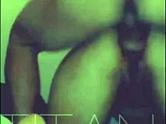 Kåt MILF taper veddet og betaler med anal knull