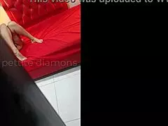 Jag smygsåg min latina uni-vän böjd över och hårt knullad ute