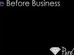 aaliyah love grinds her man's cock on the sofa 😏