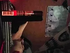 MILF finger bang and masturbate
