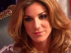 Asianajajan isot tissit saavat massiivisen siemensuihkun