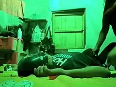 ajak adek tiri sarapan trus mesum di kasur 😈