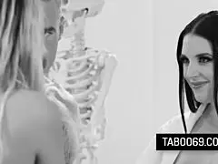 Desperate MILF Alina Lopez seeks ALTERNATIVE insemination