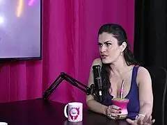 Ela começou como acompanhante em um momento de dificuldade e não se sentia digna em ter um relacionamento