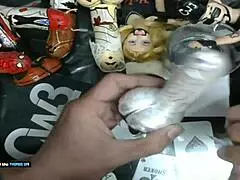 i'm finishing painting that little 18+ grey alien with my dildo art business