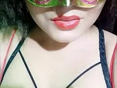 Milf with big natural tits and sexy ass in homemade video