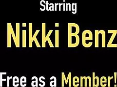 i explore nikki benz's big clit