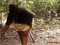 बीबीडब्ल्यू लेजी योरुबा वाइफ अफ्रीकन एमेच्योर पॉर्नस्टार द्वारा फार्म पर ड्रिल्ड