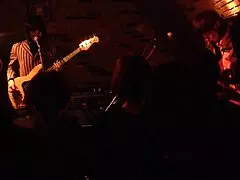 Milf japonesa domina deepthroat en escena de acción heterosexual dura