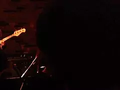 Milf japonesa domina deepthroat en escena de acción heterosexual dura