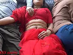 यो, भारतीय सौतेली माँ और सौतेला बेटा हिंदी में गर्म होते हैं! 🔥