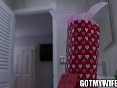 Surprise hotwife d'Ivy Ireland avec Jay Smooth pour la Saint-Valentin 😏