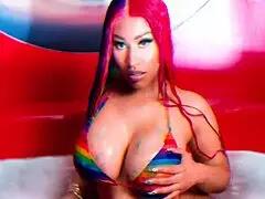 Nicki Minaj's Sexy Celebrity Vibes