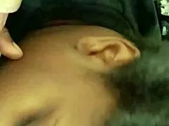 Milf Ebony Berikan Persembahan Oral Yang Mengagumkan Pada Lelaki Bertuah