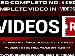 suzie and cruz fox hanging out in the room for free