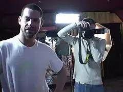 Hey, bu azgın milf vahşi orgide çift penetrasyon ister misin?