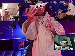 V Star Wars parodii babe probouzí velký čuráky v cosplay čtyřorgii s misijníma na velký prdeli.