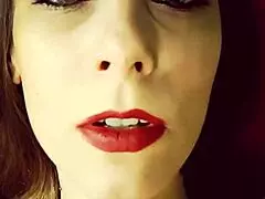 Nagajiva Adeline fantazija o zanositvi z milfovo pičko ki stenja