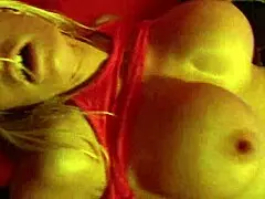 hey muscle boy, wanna bang this blonde milf after my hot lap dance?