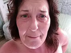 मैं बाहर अपनी चूचियाँ फ्लैश करती हूँ और उससे चोदवाती हूँ, मुझ पर कमशॉट, जेना लारोज स्टाइल