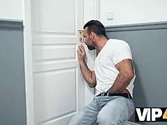 hey olivia zlota, why shake that ass for horny stepdaddy? what’s your game?