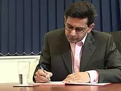 Ever seen a stunning hottie teach her friend to ride hard at work?