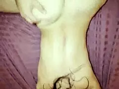 Äitipuoli, missasit lennon? Tule ratsastamaan mun kalulla lehmitytössä kun naapurit katsoo!