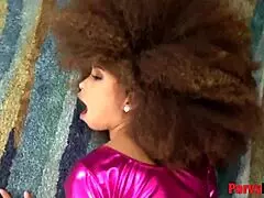 Ebony's giving step dad a wild blowjob, omg!