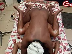 madrastra bbw assists massage room and gets fucked