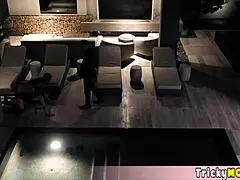 この二人の熟女にフェチセッションでハードファック教えてやる？