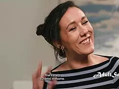 is sinn sage competing or scissoring with charlie forde next door?