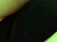 Ze wil tepel gezogen tijdens flashen