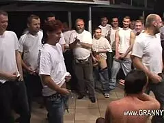 Milf latina mama verga rápido y se la corre en el coño