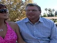 mature wife in pantyhose and heels gets a facial from her cuckold husband