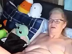 Hot Mature Strips for Naked Yoga and Masturbates