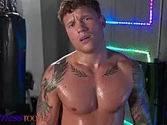 Fitness Rooms showcase petite Ukrainian babe Arina Shy. Her hardcore gym session includes a hot blowjob.