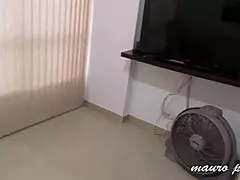 ميلف عاهرة وصلت شقتها جاهزة لقذف هائل!