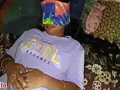 wanna see my indian desi step sister in a hot homemade fingering video?