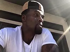 Rome Major lejön a görbe Barbie hatalmas seggére, miközben rázza