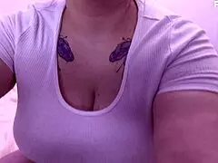 Wanna watch this beautiful BBW milf stroke her pussy solo?