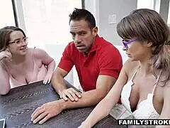 Stepfamily Sells Fuck Pictures Of Old Young Sex
