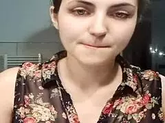 hey, wanna see this italian milf on bigo showing off?