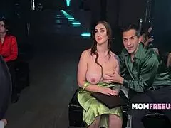 Busty Curvy Milf Avalon Mira Gets FREEUSED at Restaurant - MomFreeUse