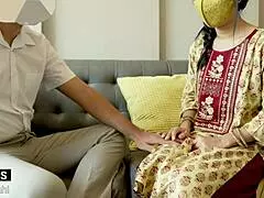 Saanki Bahl, Şirin Hizmetçi, Patron Tarafından Ofiste Yalanmış ve Sikilmiş