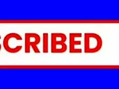 Šéf mi hodí riť do ksichtu, potrestá ma drieťom jej krásnej ritky