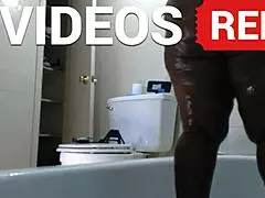 ميلف سوداء BBW عارية تركب كاوغيرل لقذف داخلي